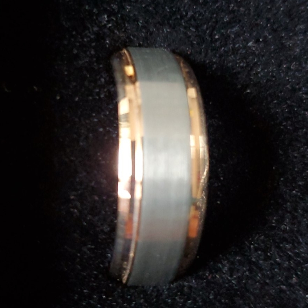 Tungsten ring